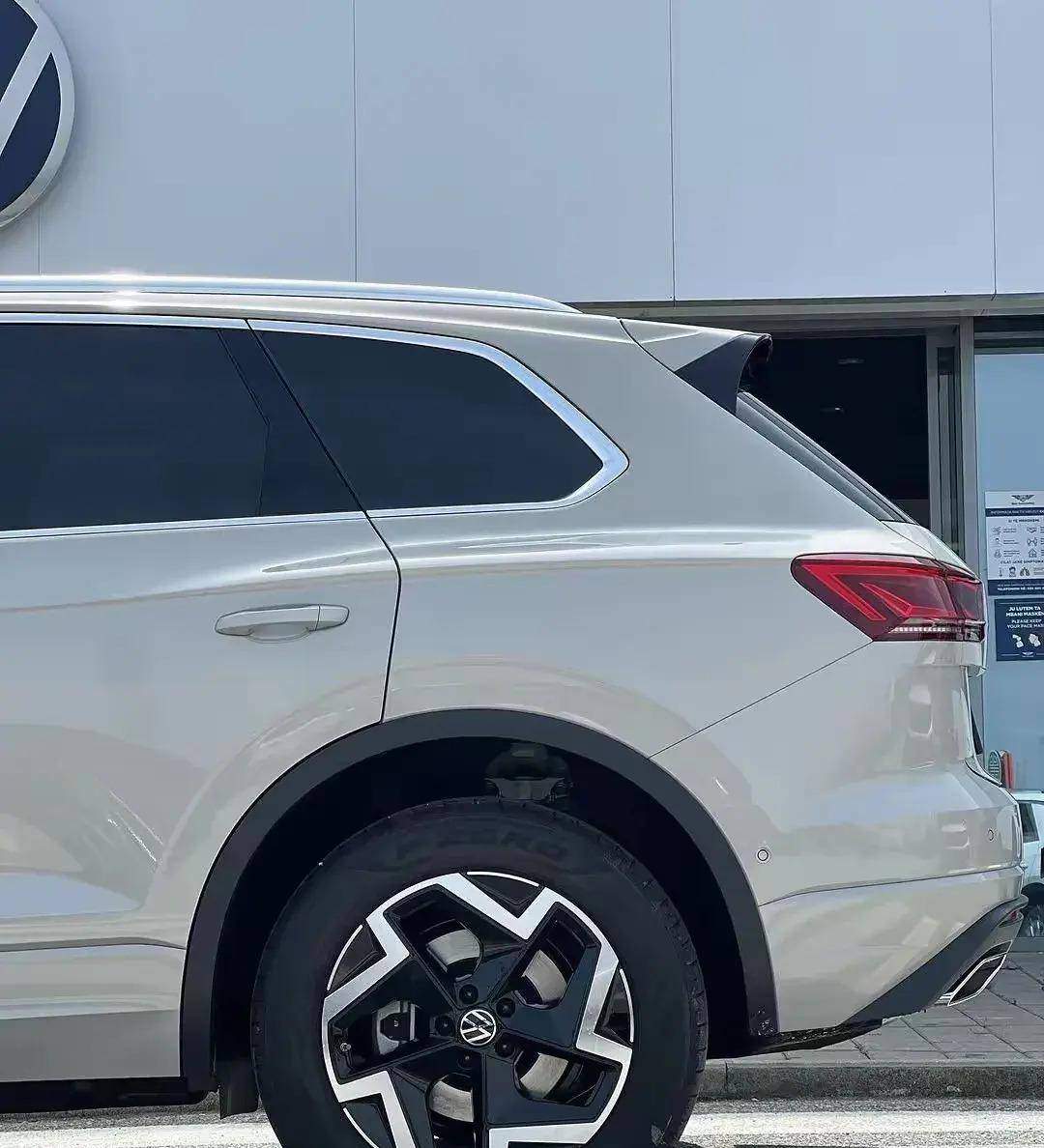 全新一代大众途锐亮相,保留 v6 动力,气场不输宝马奥迪