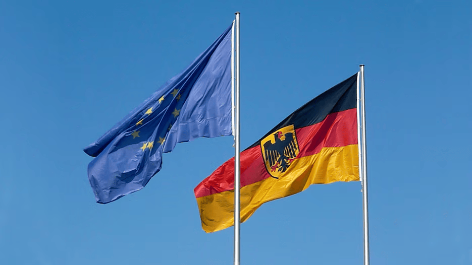 如果在德国非官方机构或私人使用了带有联邦之鹰的国旗,可能构成