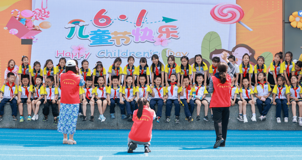 2024年5月31日,来自北碚区摄影家协会,北碚区新时代文明实践融媒体