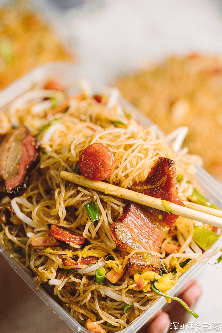 "家门口的炒粉店,火了十几年"_炒米粉_布吉_肥佬