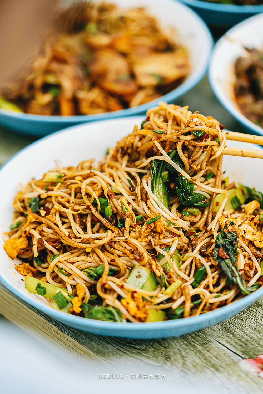 "家门口的炒粉店,火了十几年"_炒米粉_布吉_肥佬