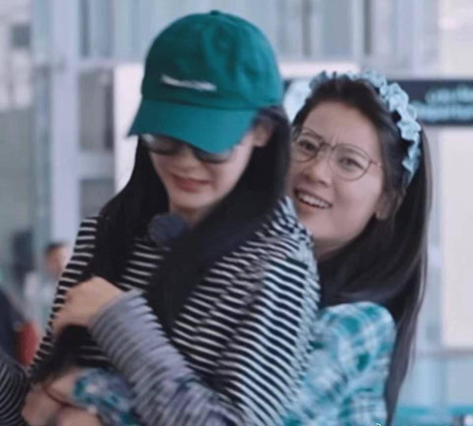 一场生日宴,娱乐圈"人情冷暖",在迪丽热巴身上体现得淋漓尽致