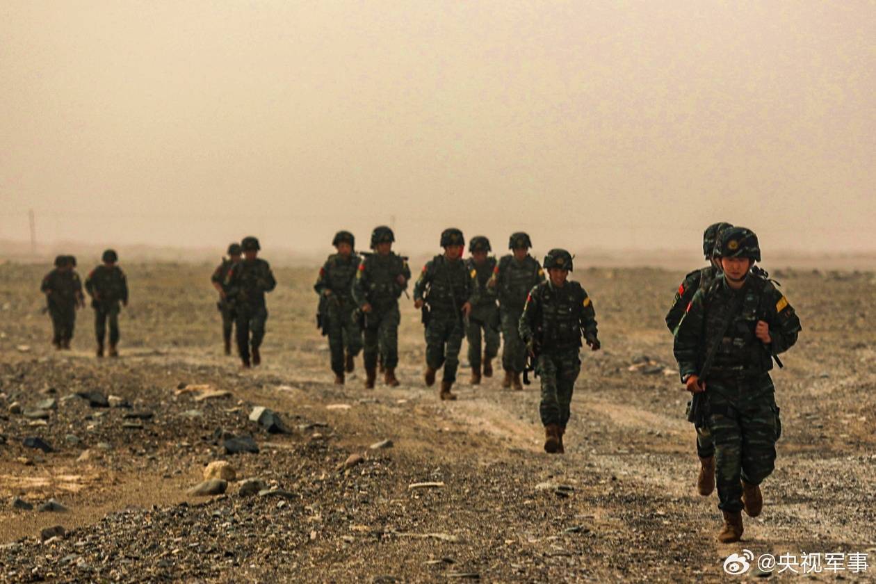 直击武警特战队员"魔鬼周"极限训练