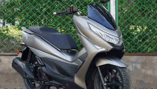 44升本田pcx,售价22990元,百公里油耗2.4升长按二维码,关注视频号