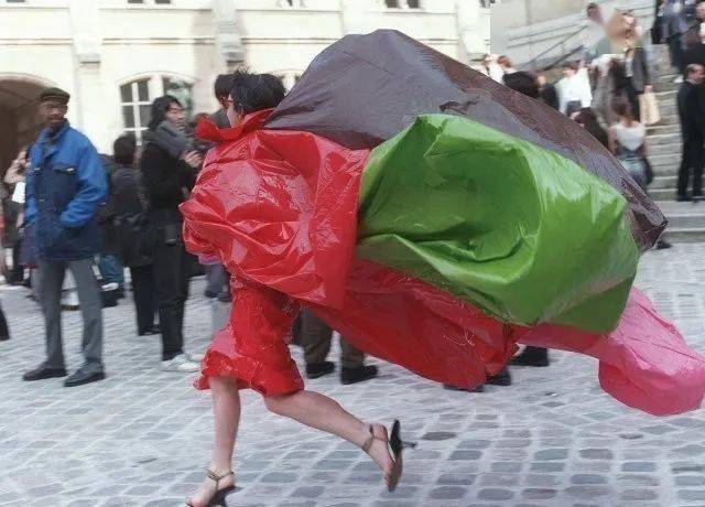 她笑了20年,却因为抑郁症去世了