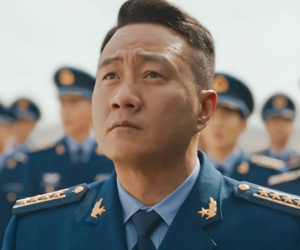 阵容雄厚,国家一级演员云集_李幼斌_朱亚文_试飞员