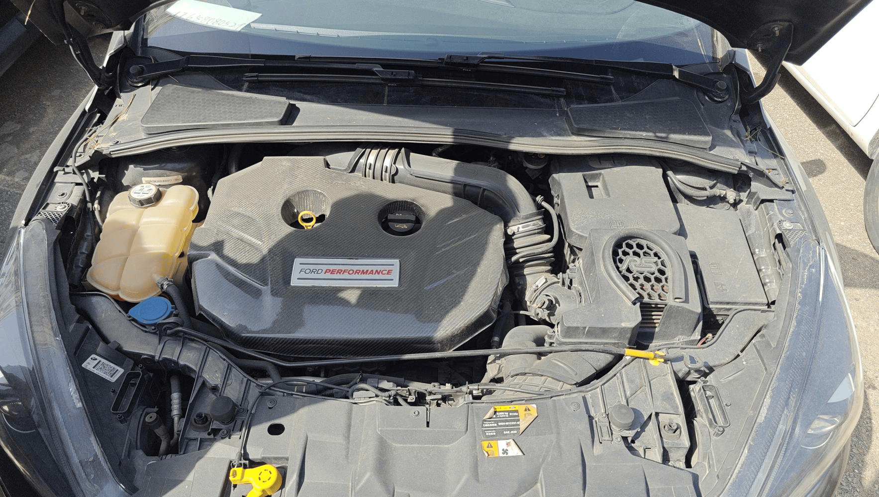 3t直喷涡轮增压发动机,但是对比两者的功率,野马只有299马力,而福克斯