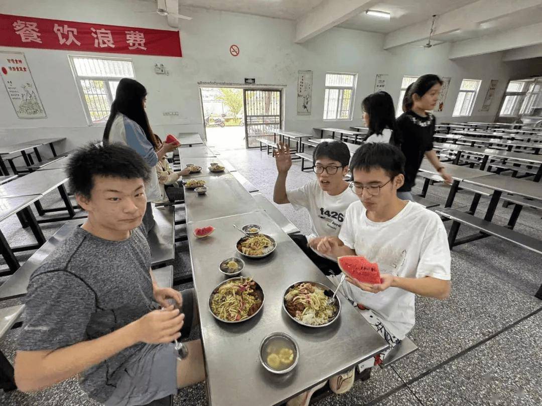 贵池江南中学图片