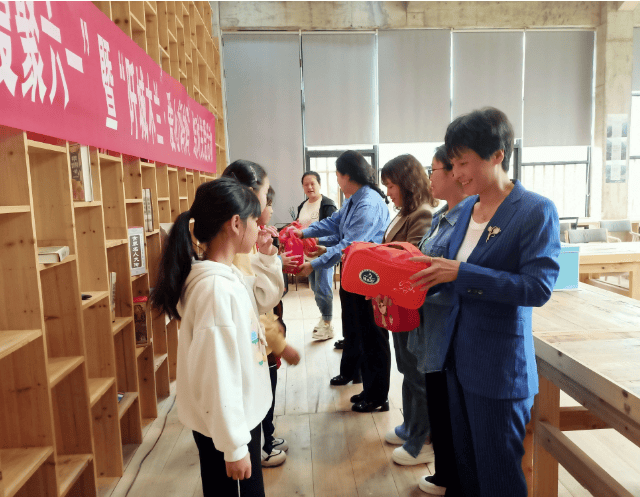 为爱集结,倾情呵护!铜仁各地妇联齐行动,"爱心妈妈"护成长