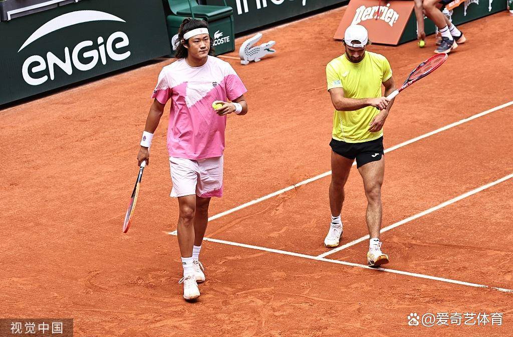 法网第10日综述:阿卡辛纳会师 斯瓦泰克高芙聚首