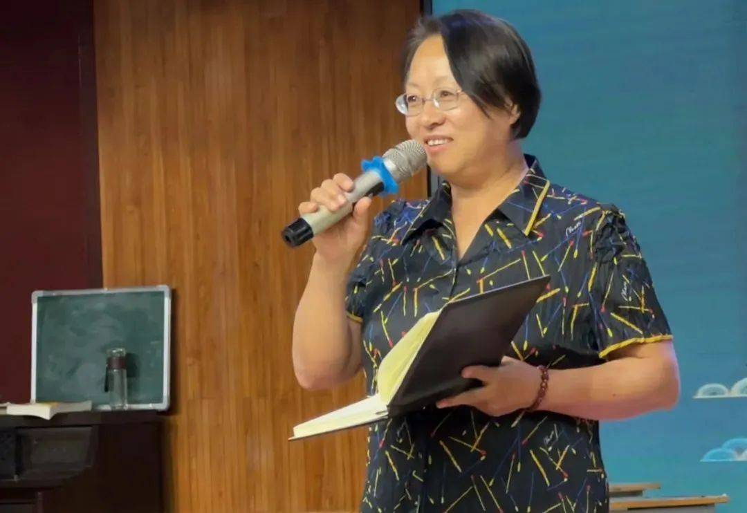 "英姿飒爽,语出不凡"第一届语文英语教师背诵展示会_教学_教研_高中