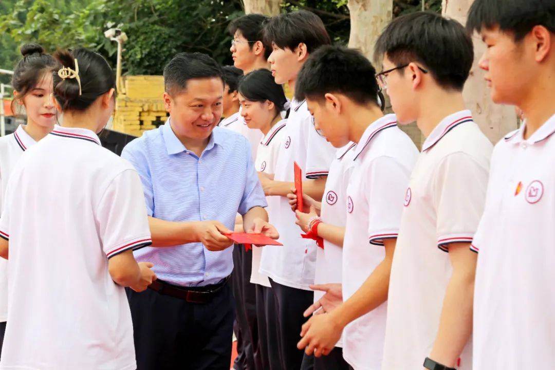 长清一中,长清中学举行2024届高三毕业典礼
