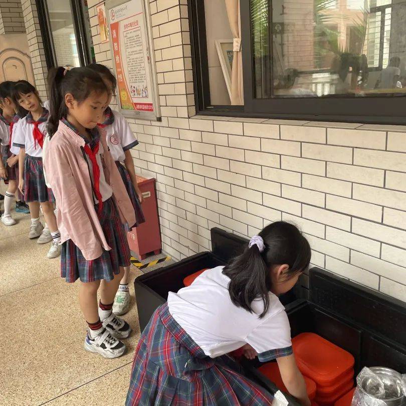 文明养成在行动|晋江市安海中心小学开展文明礼仪养成教育系列活动