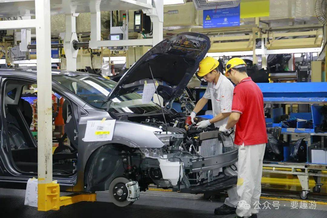 0304滑动查看更多第2站东风日产工业研学基地冲压车间冲压车间:2010年