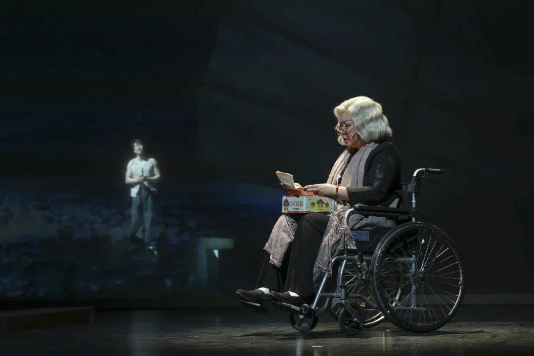 杭州站开票 | 这个暑假的第一部戏,来看贾凡,米晨晨演绎琴岛浪漫爱情!