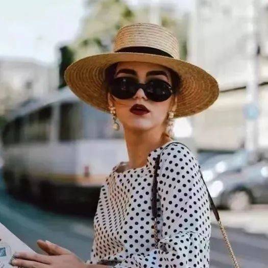 这四款时髦变美两不误_桑蚕丝_钟型_帽子