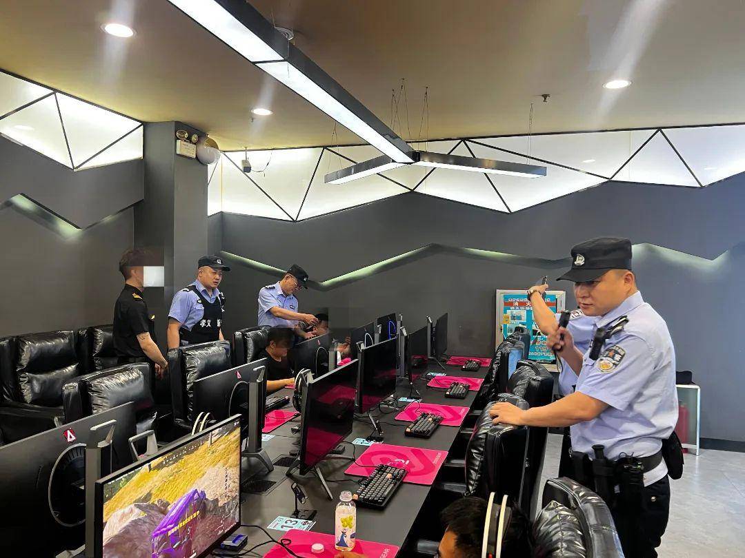 "倡议书,共同给全体考生营造安全,畅通,宁静的考试环境; 开通临时身份