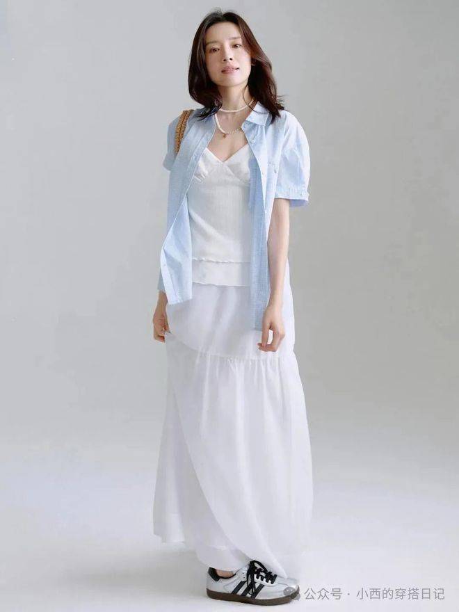 44岁董洁太会穿了,高级又大方,真是普通女性的穿搭榜样