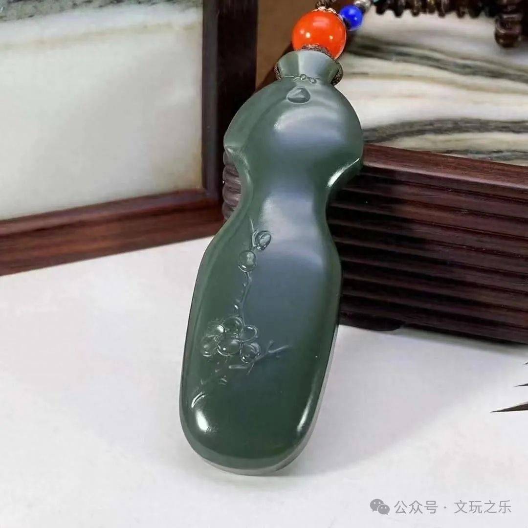 青玉绝对是一匹黑马,虽然便宜但却足够美