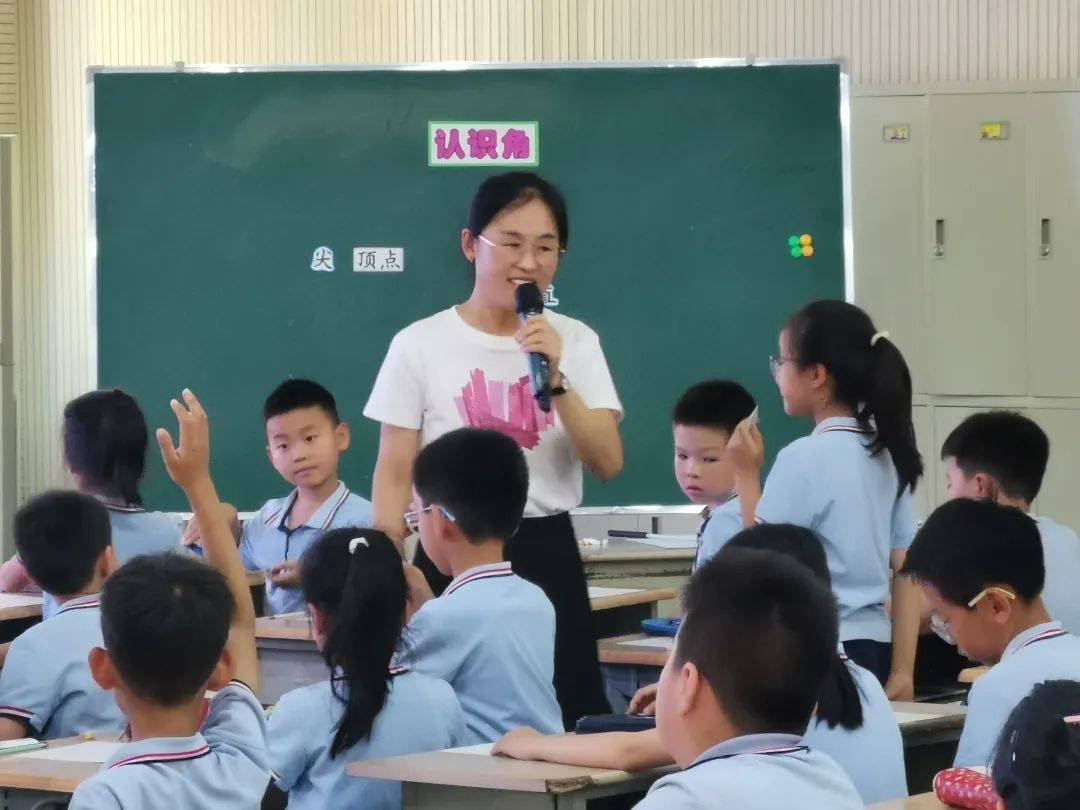 【高新教育·五小"名校 "】聚焦课堂求实效 示范评优