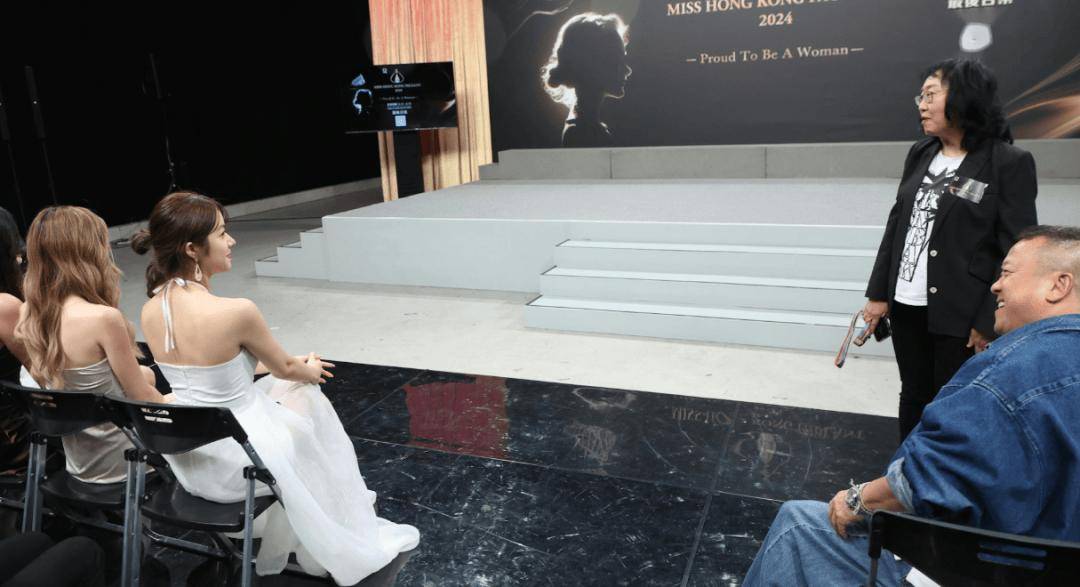 称衣服全有弹性!大赞黄宗泽人好