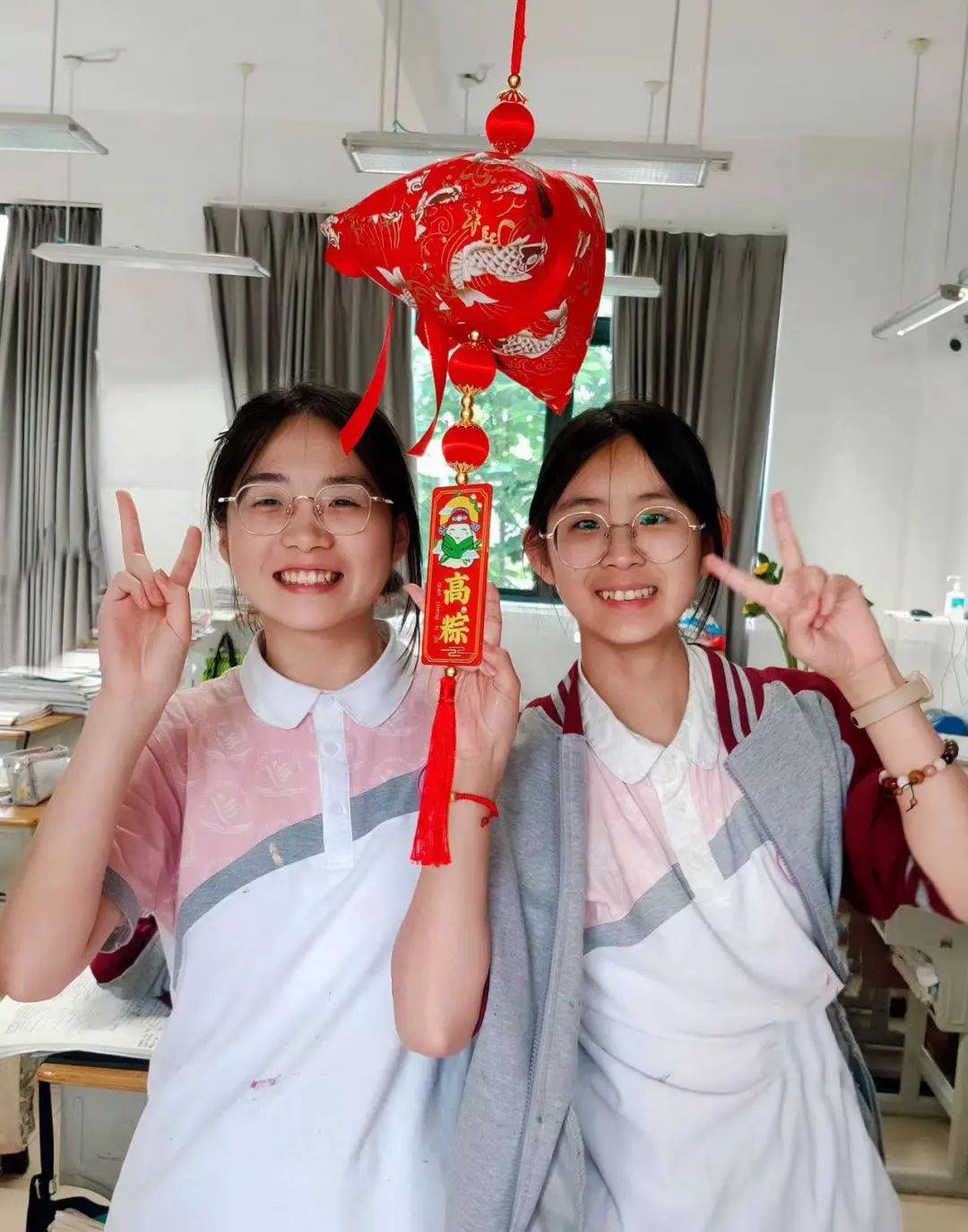"高考"拍了拍你,请你"开窗"——新昌县鼓山中学高三学子高考加油!