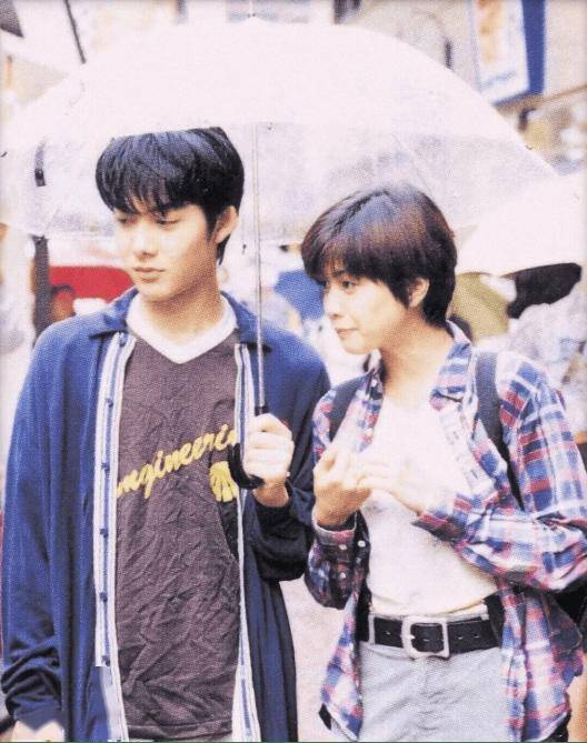 48岁冻龄女神惊艳众人,年轻时颜值吊打一众小生,迷倒万千少女