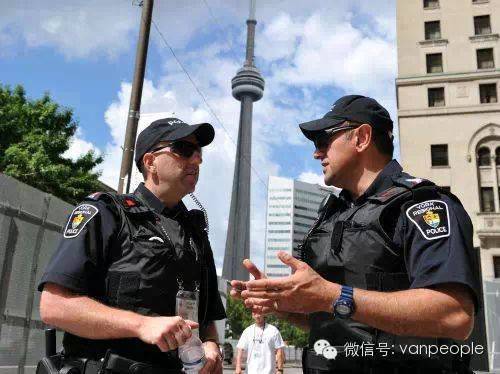 老移民也不一定知道:在加拿大,如何和警察打交道?