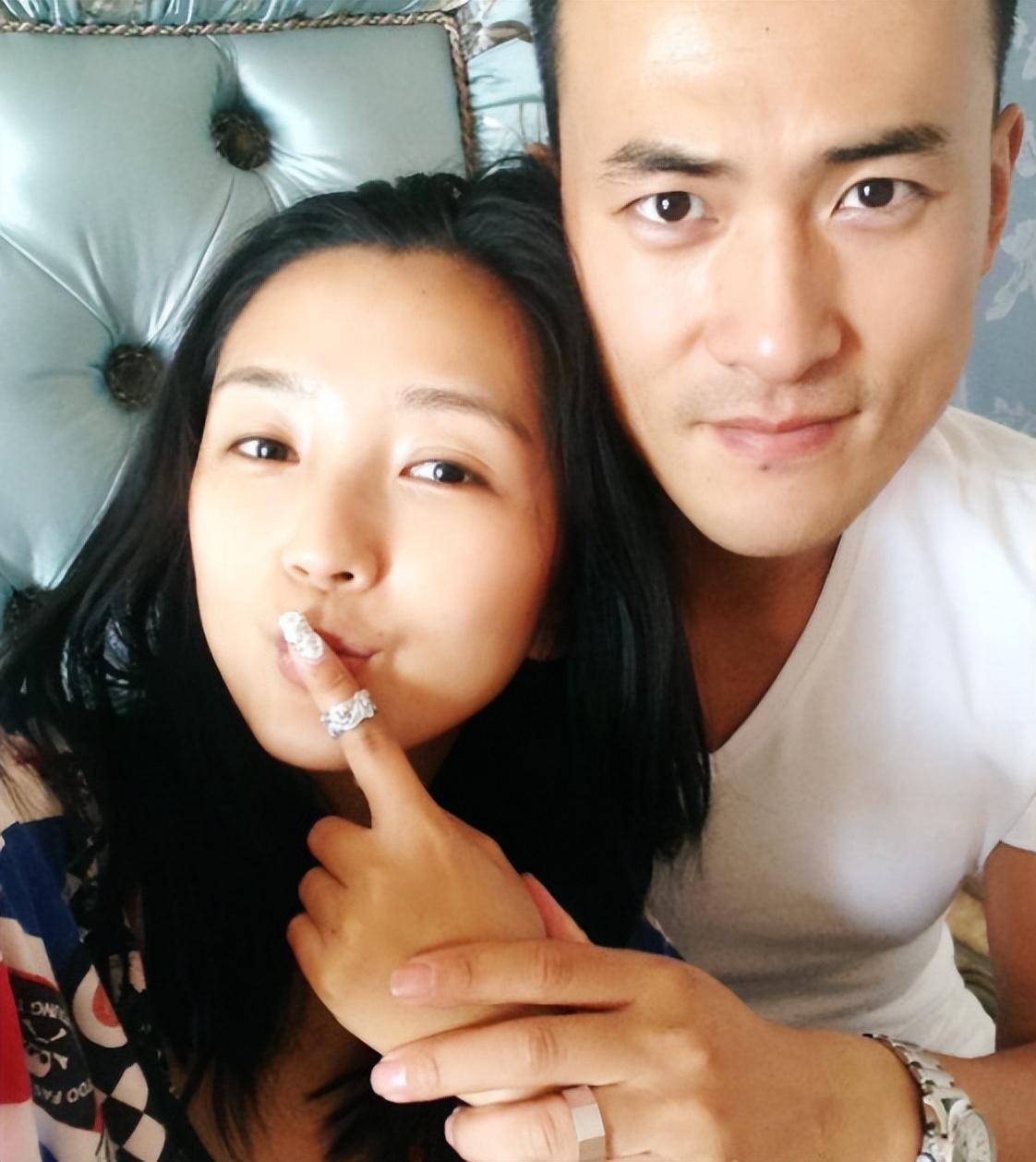 被诬陷的前夫借《庆余年》翻身,何洁却成了"小丑"_因为_李宇春_张靓颖