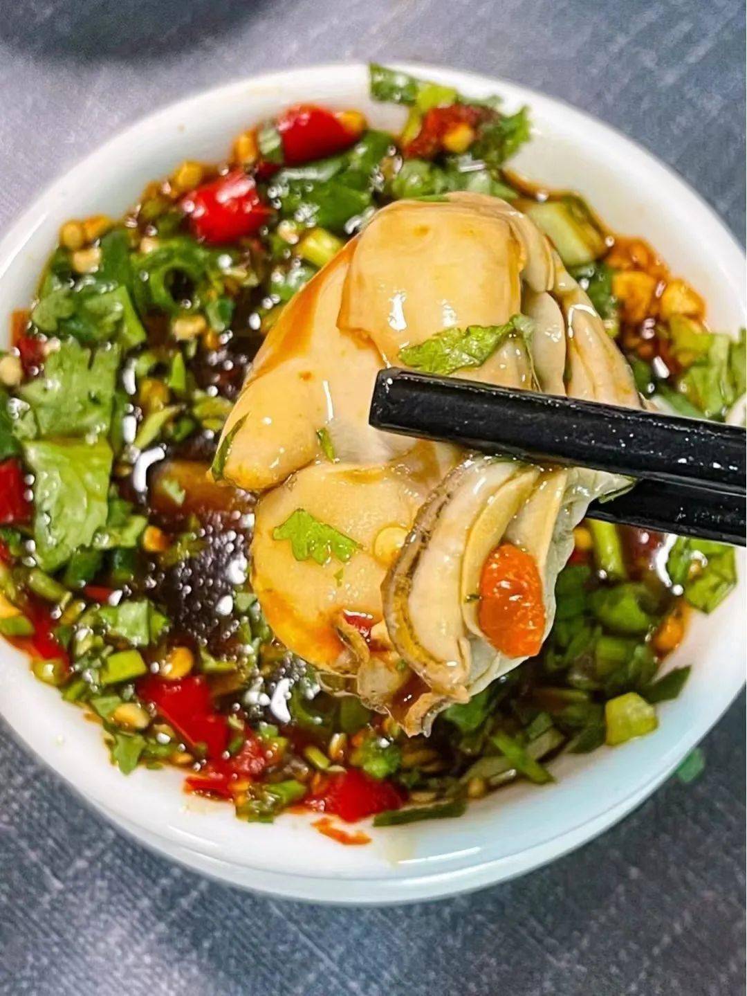 高铁1h直达,最"隐形"的美食小城,出门就是海,人均