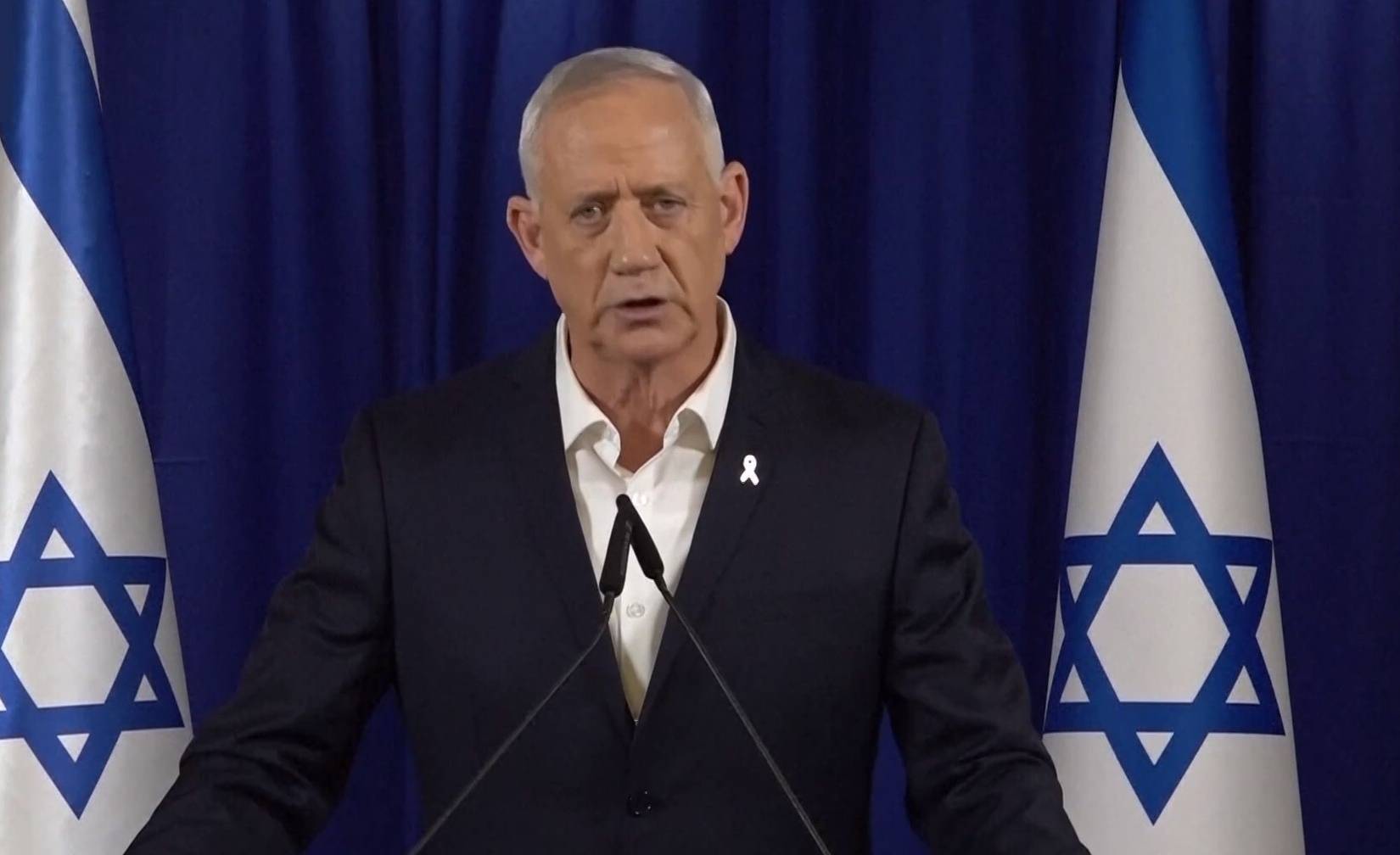 当地时间9日晚间,以色列战时内阁成员本尼·甘茨发表公开演讲,宣布