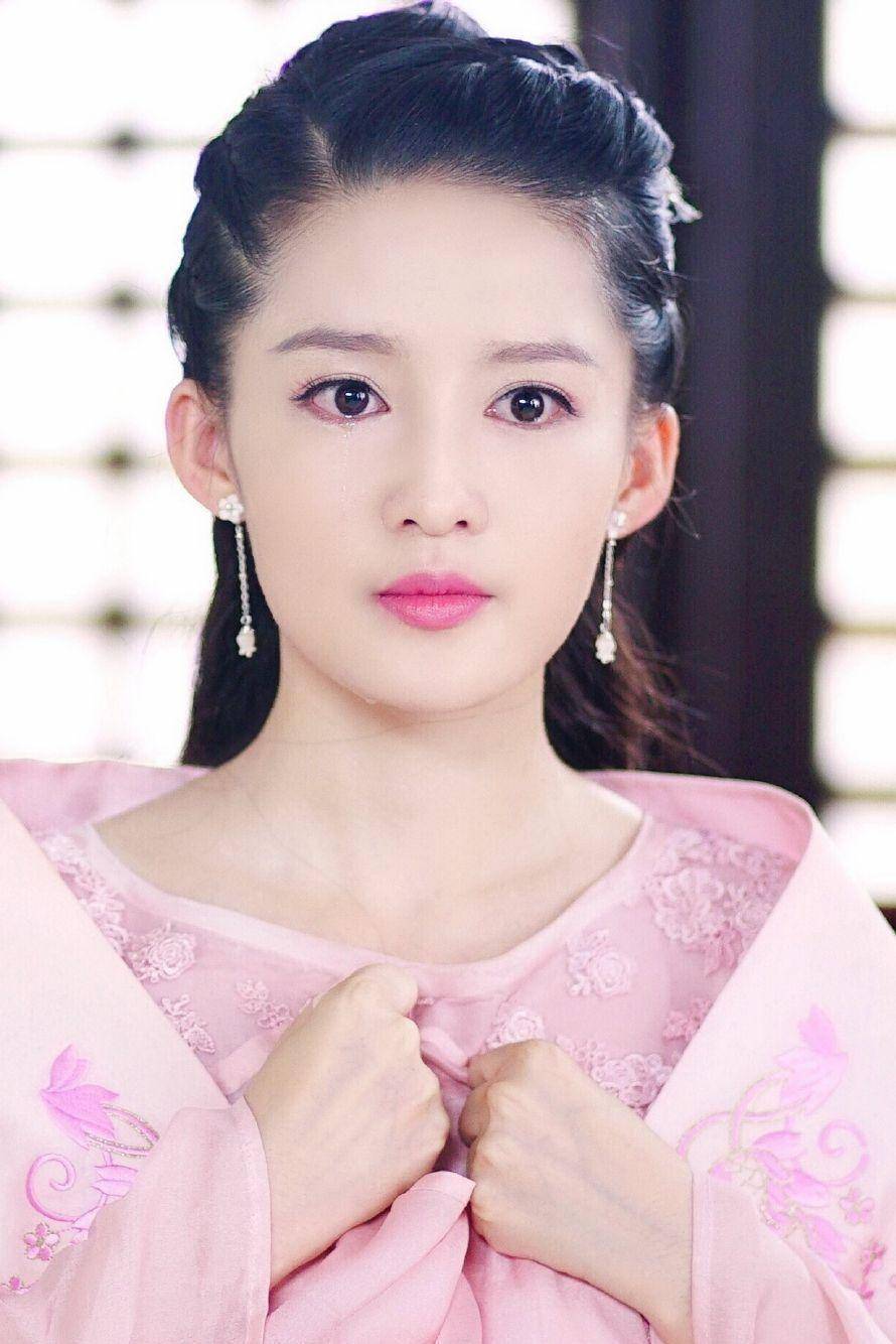 同样演"公主",把李梦,李沁和李冰冰放在一起看,差距就出来了