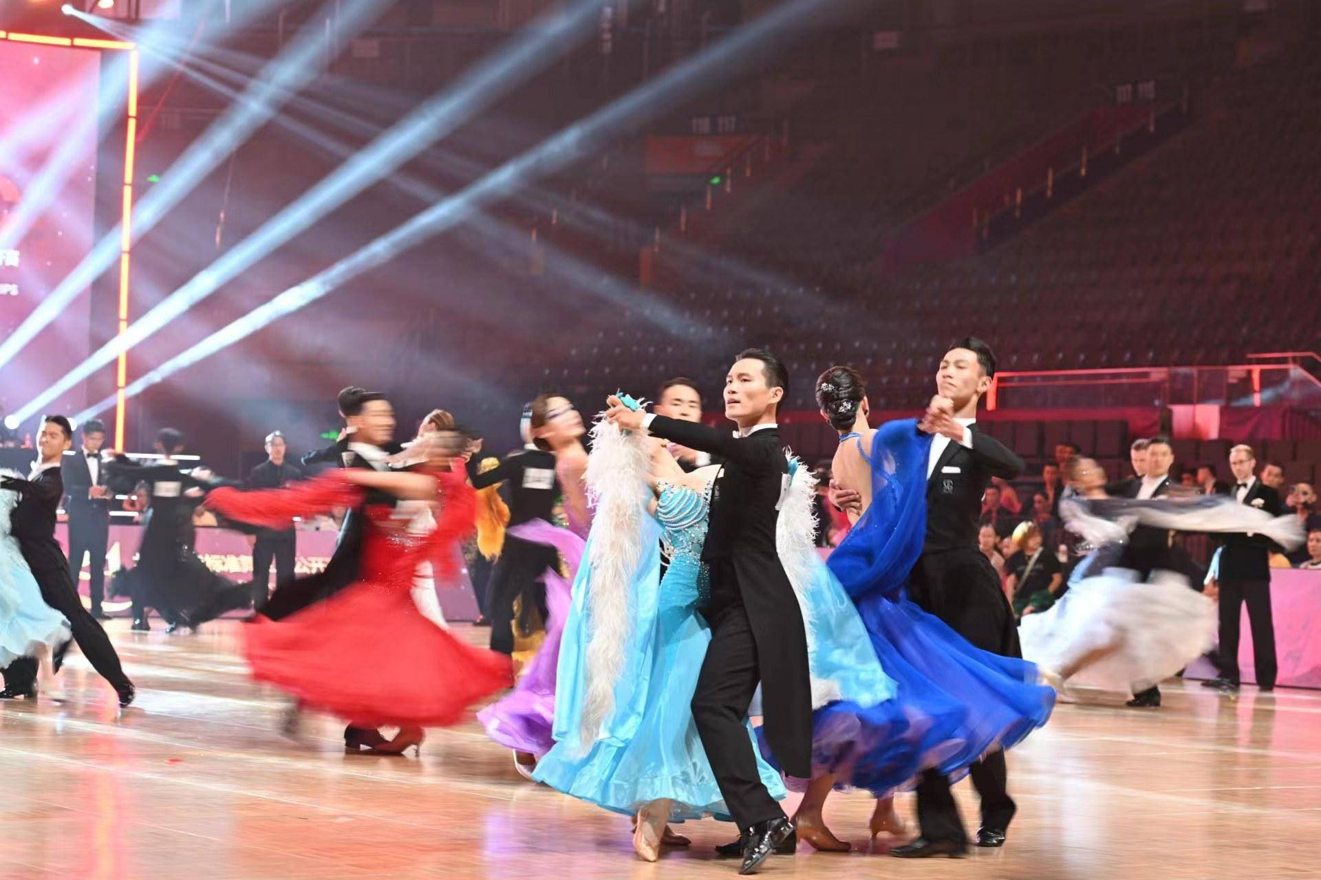 旋舞朝阳 2024北京国际标准舞世界公开赛开赛