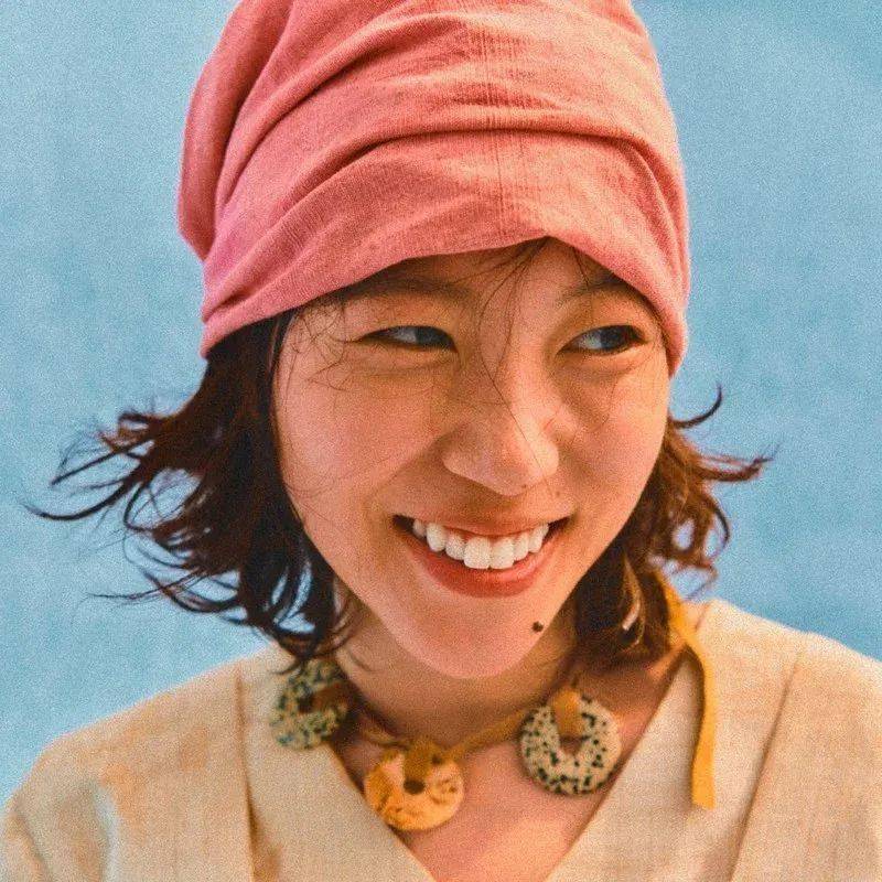 18岁李嫣晒性感身材火上热搜…网友:王菲,你怎么教的女儿?