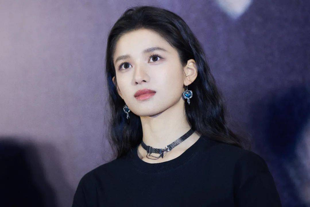 这些95后小花,上场!