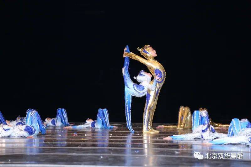 2016年7月,五位学员应蓝天艺术团之邀参加全国"小荷风采"精品剧目的