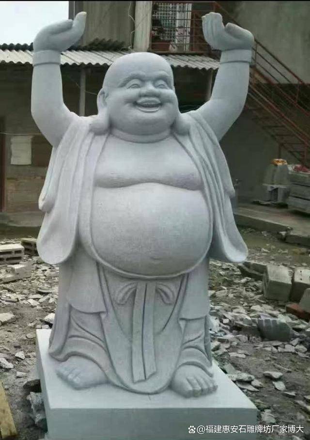 寺庙石雕弥勒佛:雕刻师的匠心独运