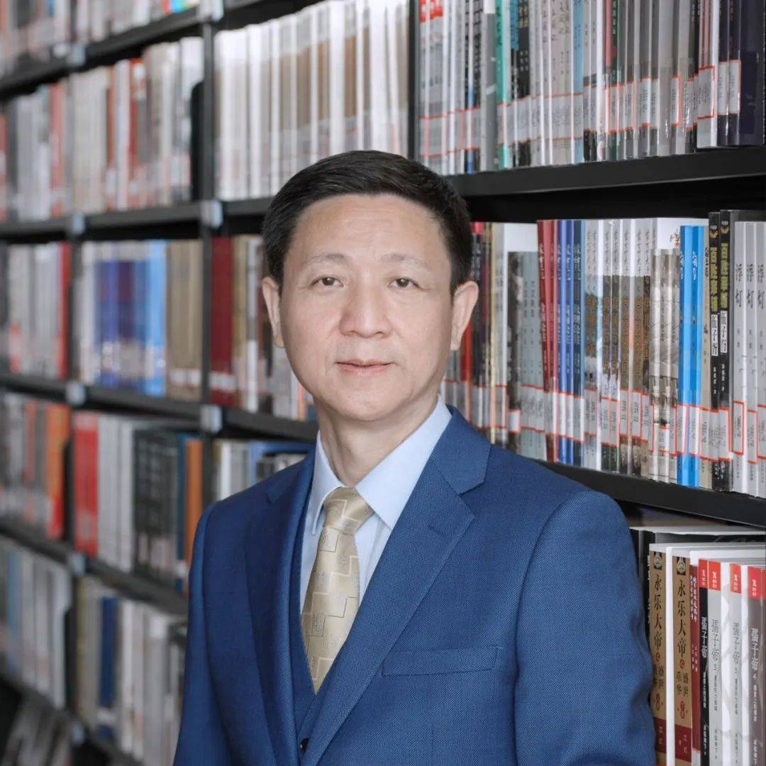 陈超上海图书馆馆长主题报告5 发挥公共图书馆社会教育职能,培养老年