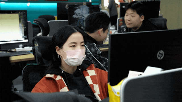 还成功融入了华为生态产品体系,其中一款塞尔兰斯(深蓝斯)剃须刀还