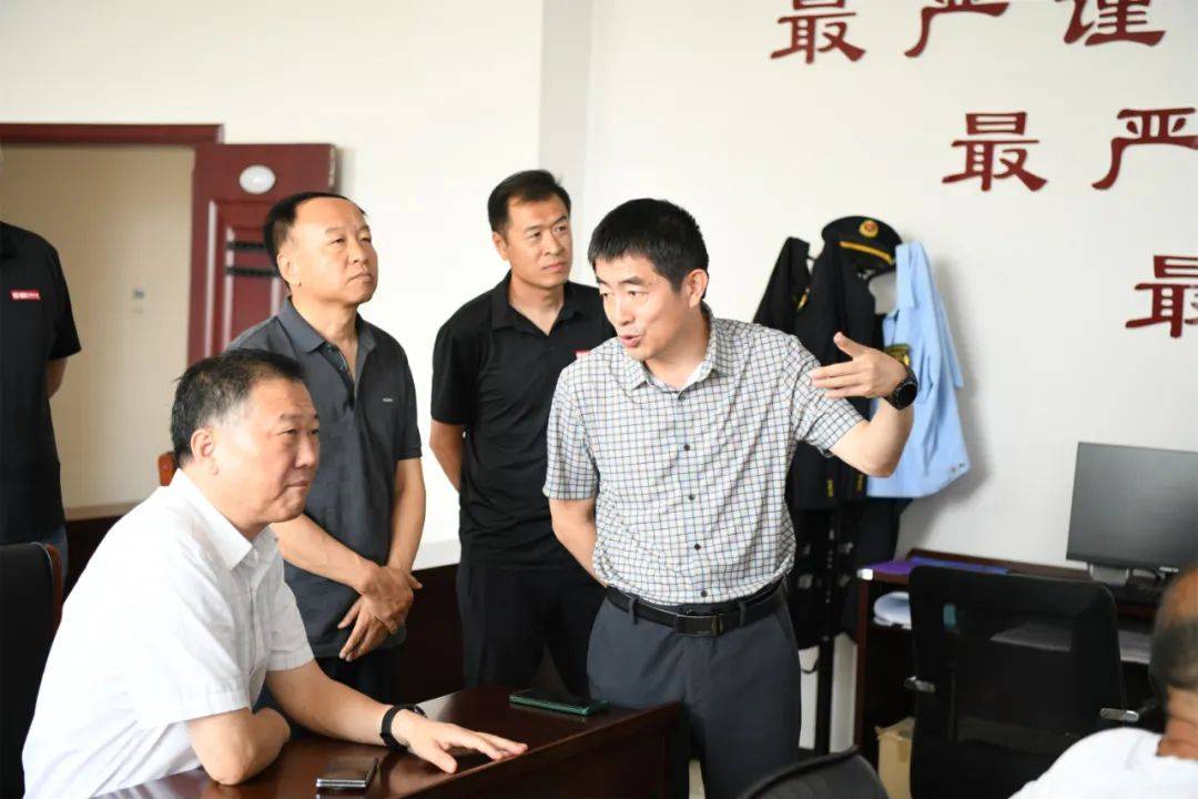 【调研】松山区委书记姜丛到松山区市场监管局调研"互联网 明厨亮灶"