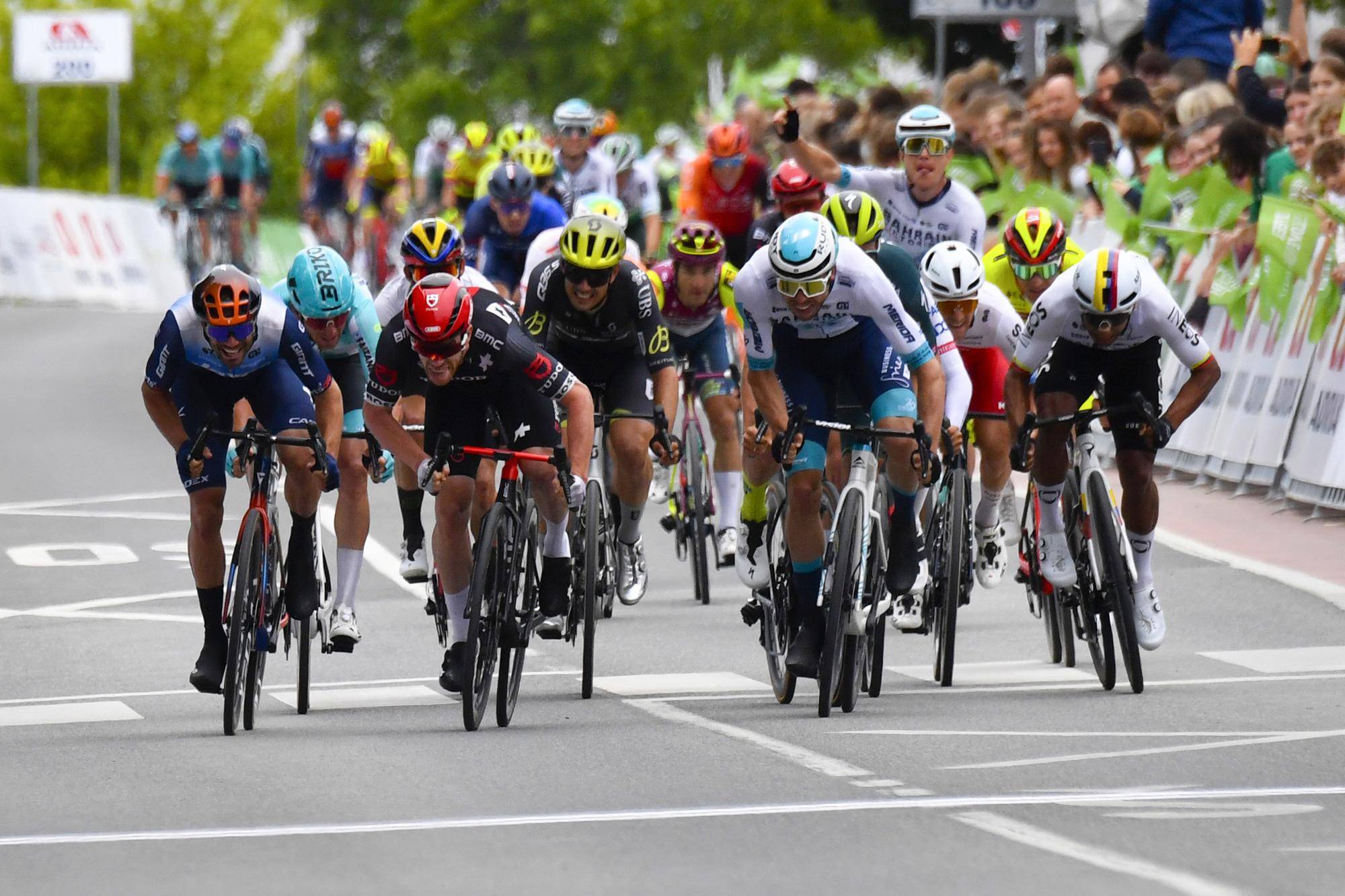 巴林胜利车队展开勇猛新篇章!