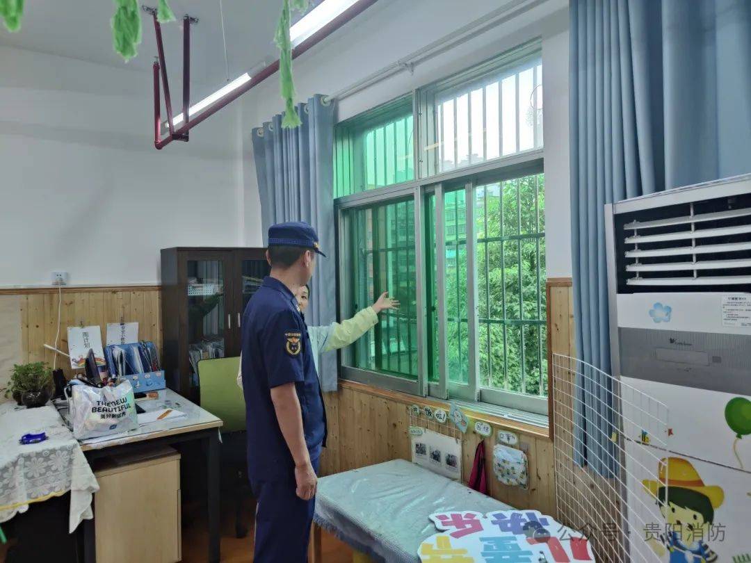 畅通生命通道 | 开阳消防持续开展"拆窗破网"打通"生命通道"专项整治