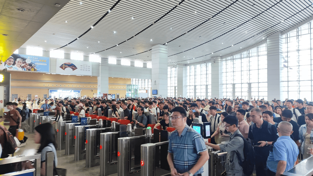 高铁衡阳东站开启350公里时速，到广州快近半小时