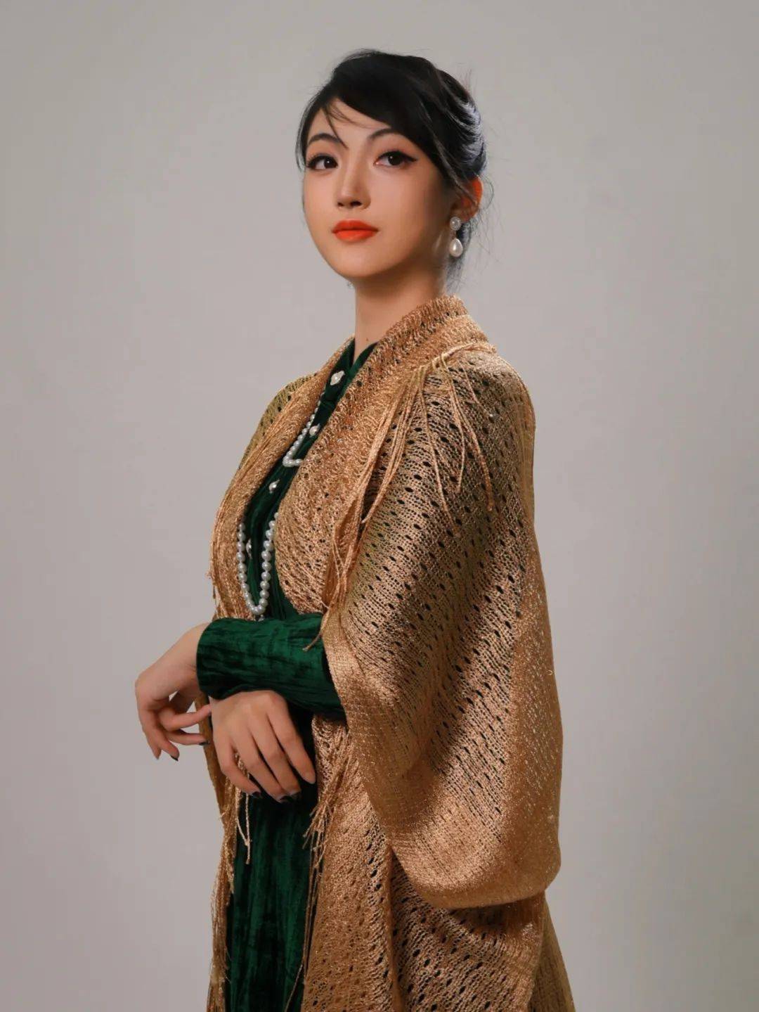 ""为什么一个人死的那么凄凉,哈格医生家的女佣,克里斯宾的遗孀陈奕彤