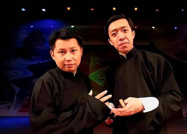 狼子野心藏不住,原来当年李菁离开郭德纲,就是在走一步"险棋"