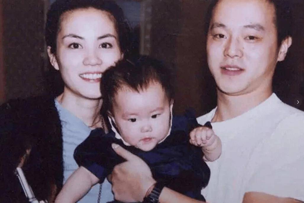 李亚鹏:我那"抽烟喝酒打麻将"的前妻王菲,竟是世上顶好的妈妈