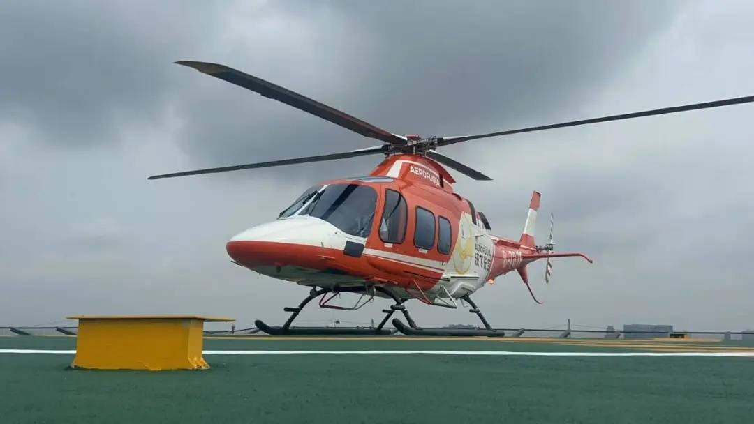 成都城市低空载人出行验证飞行开启_的直升机_通用_阿古斯塔