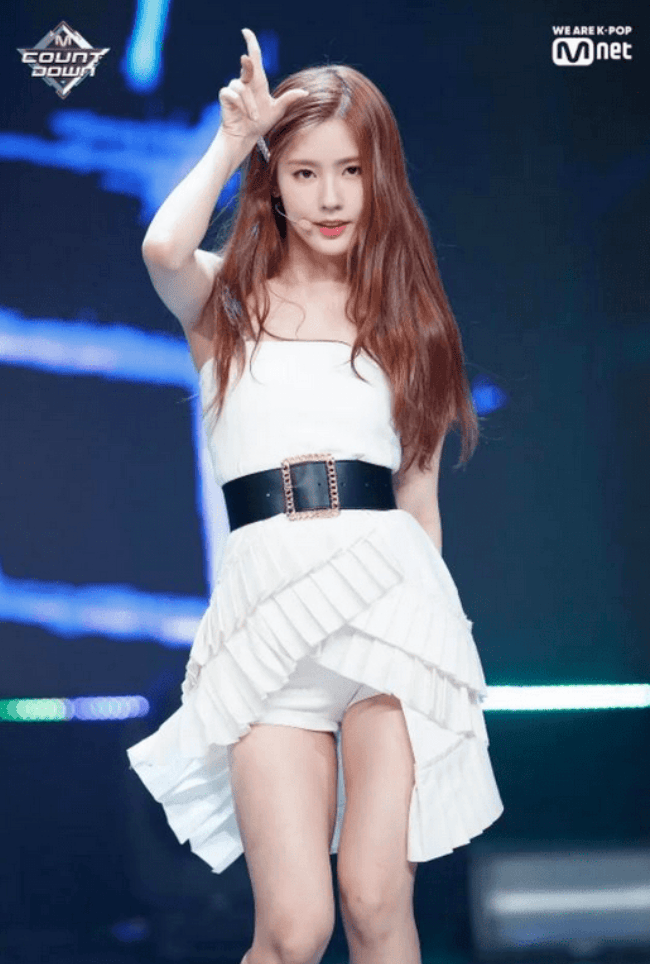翻牌||五代女团神颜!黑丝高跟大长腿,面姐太美了
