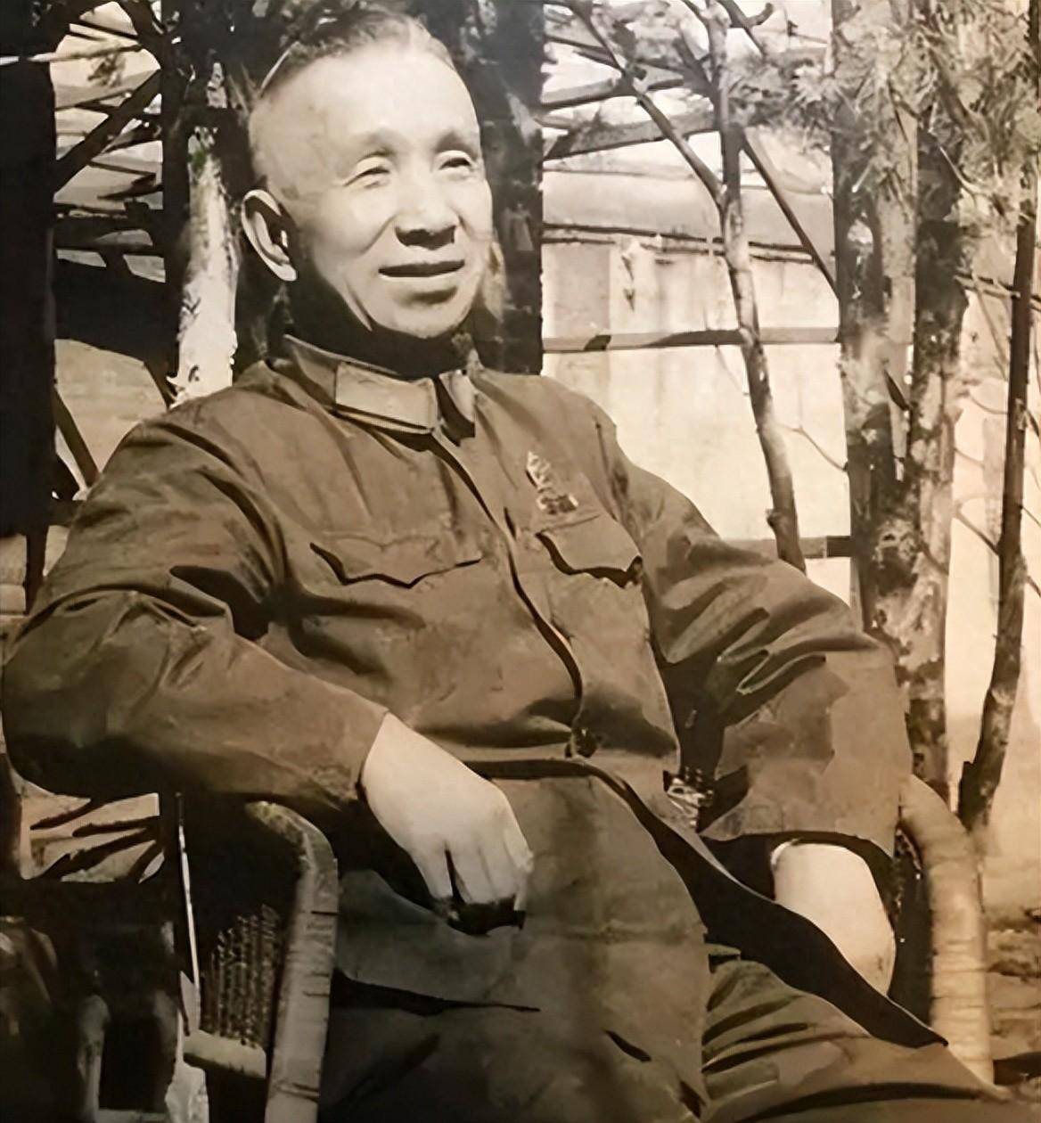 粟裕被闲置26年,开国中将王必成为他鸣不平:粟总是被浪费的人才_毛主席_天目山战役_贺龙