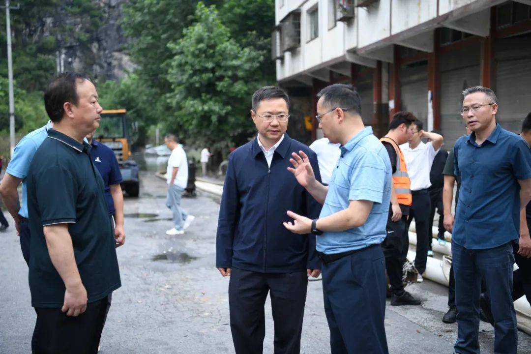 【时政】黄伟调研督导防汛防灾减灾工作_汇川区_隐患_城市